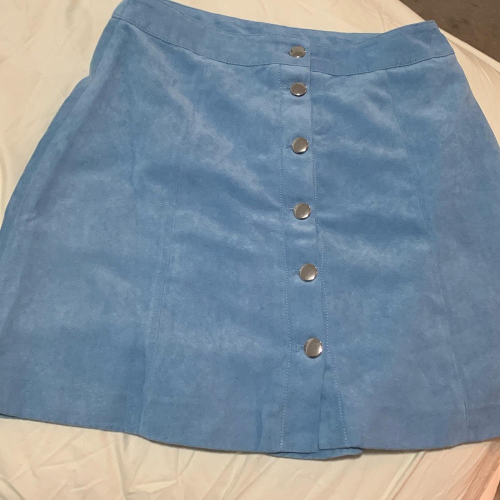 ❤️H&M buttoned skirt - Picture 2 of 4